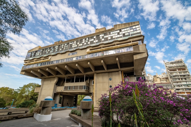 Biblioteca Nacional: la memoria está en peligro